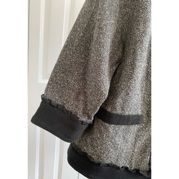 AVENUE Herringbone Salt / Pepper 3/4 Sleeve Jacket - Picture 7 of 8